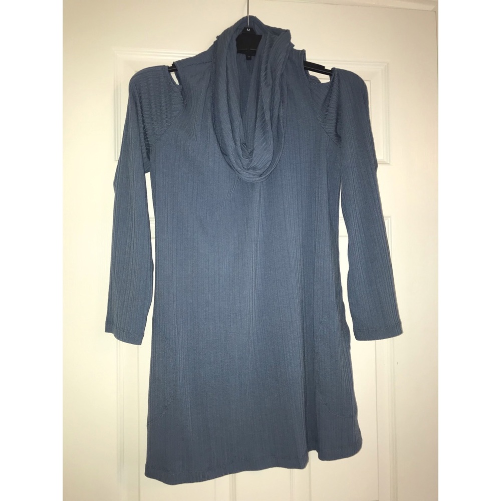 Peek-a-book tunic!